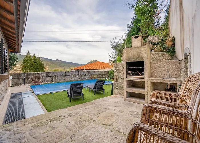 Casa Oliveira Geres 펜션 테라스 드 부로